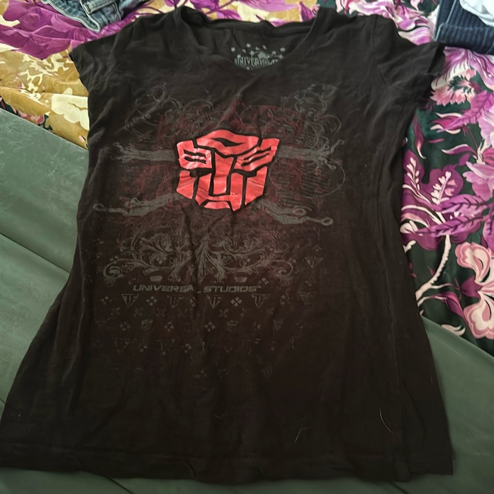 Universal Studios Transformers black tee sz Small (like XS)